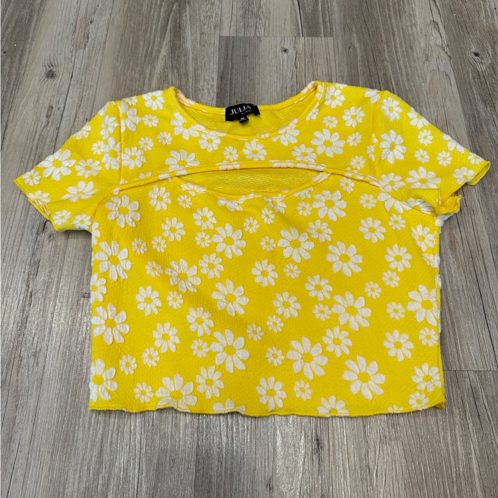Julia by love J Floral Cropped Yellow Tee